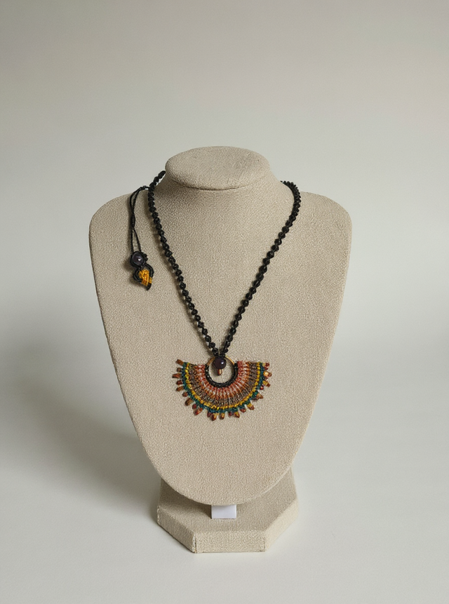 Collier cercle doré et perle d&#039;améthyste