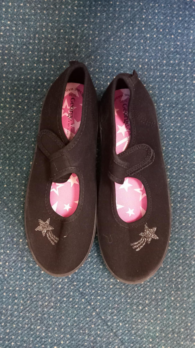 Plimsolls - size 3