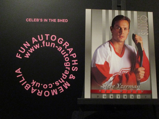 Steve Yzerman - NFL 1997 Donruss Studio Ice Hockey Original 10x8 Trading Card #10 (A)