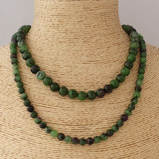  Rubis sur Zoisite- Collier Classique en Pierres Naturelles