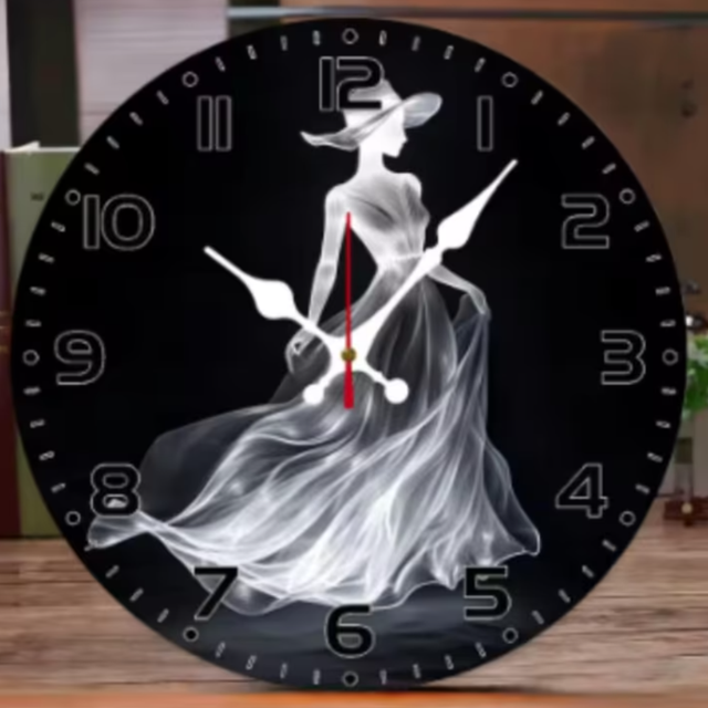 Ronde wandklok van hout Dansende Dame (25cm)