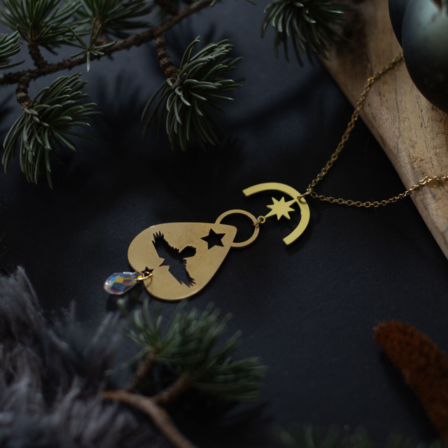 "L'Appel du Corbeau" collier en laiton - collection creepy winter 