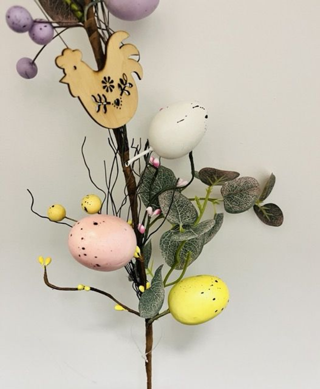 Easter Stem With Chicken