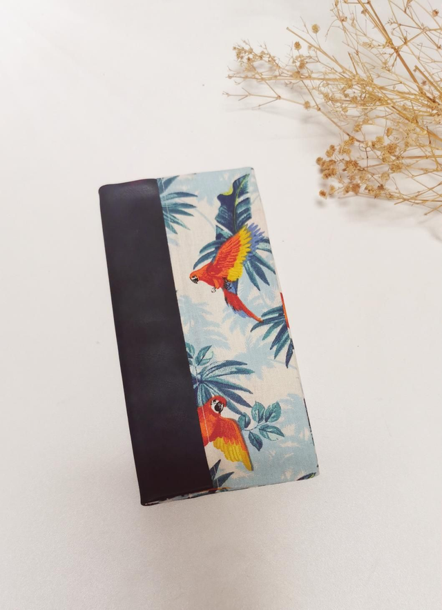 Protège livret de famille perroquet 