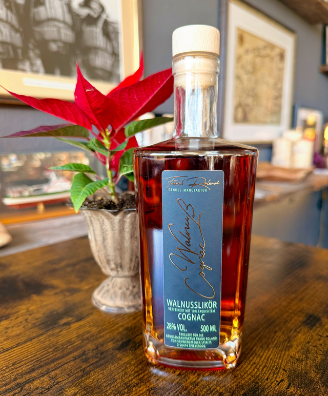 Walnuss-Cognac Likör (0,5 Liter, 28% vol.)