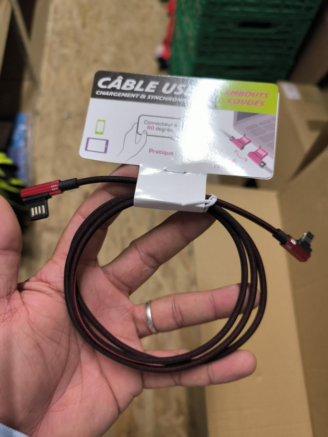 CABLE USB LIGHTNING EMBOUTS COUDÉS 1,20 M