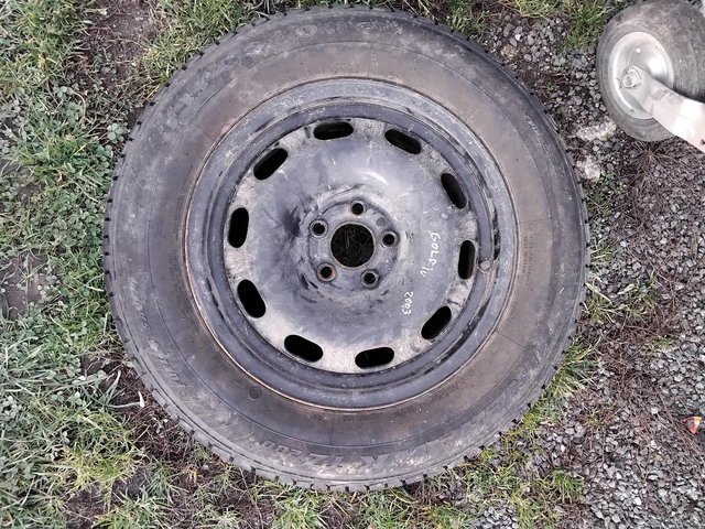 Roue de secours 15 pouces ( Pas d'envoi ) 