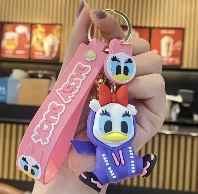 0034 - Disney - Donald Duck - Katrien Duck met hoodie