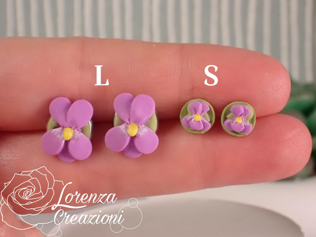 Orecchini a lobo violette versione chiara taglia L