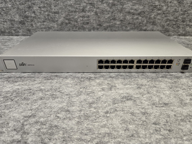 UniFi Switch 24