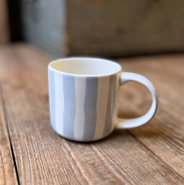 Tasse - hellblau/gestreift