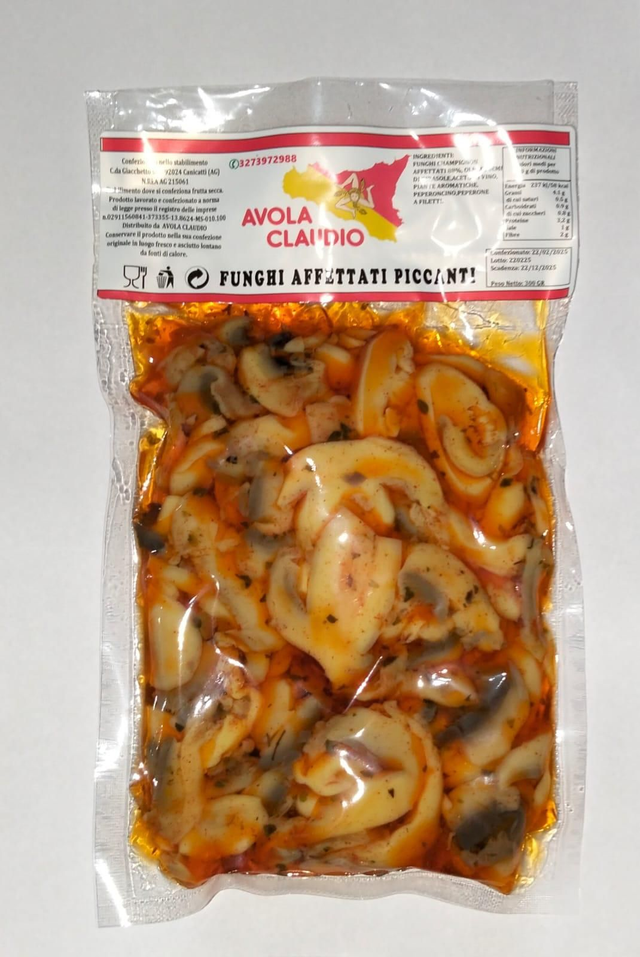 Funghi affettati piccanti