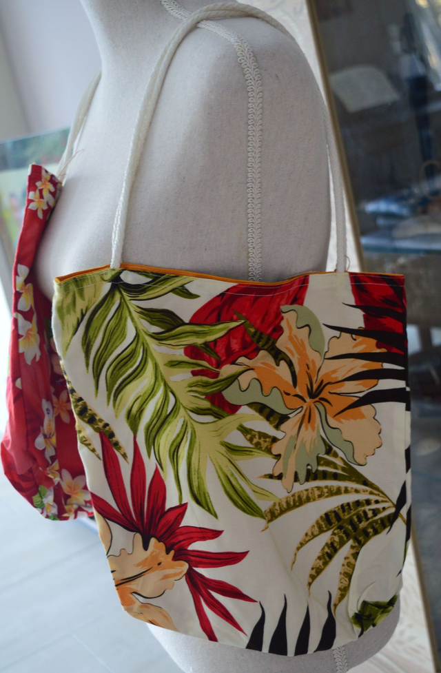 Petit sac tissu floral polynésien, anse cordelette