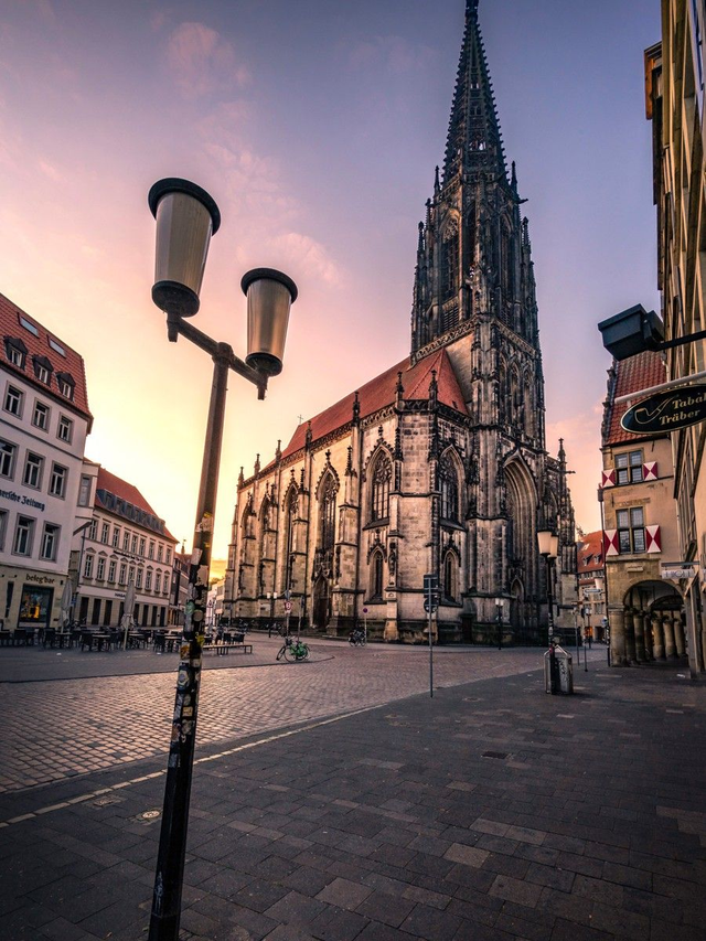 Lambertikirche am Morgen