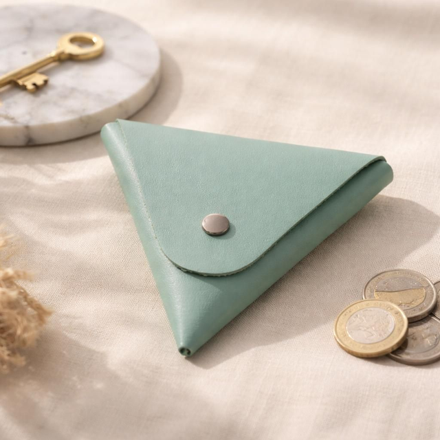 ✨️ PROMO ✨️ Porte-monnaie en cuir triangle - Bleu ciel