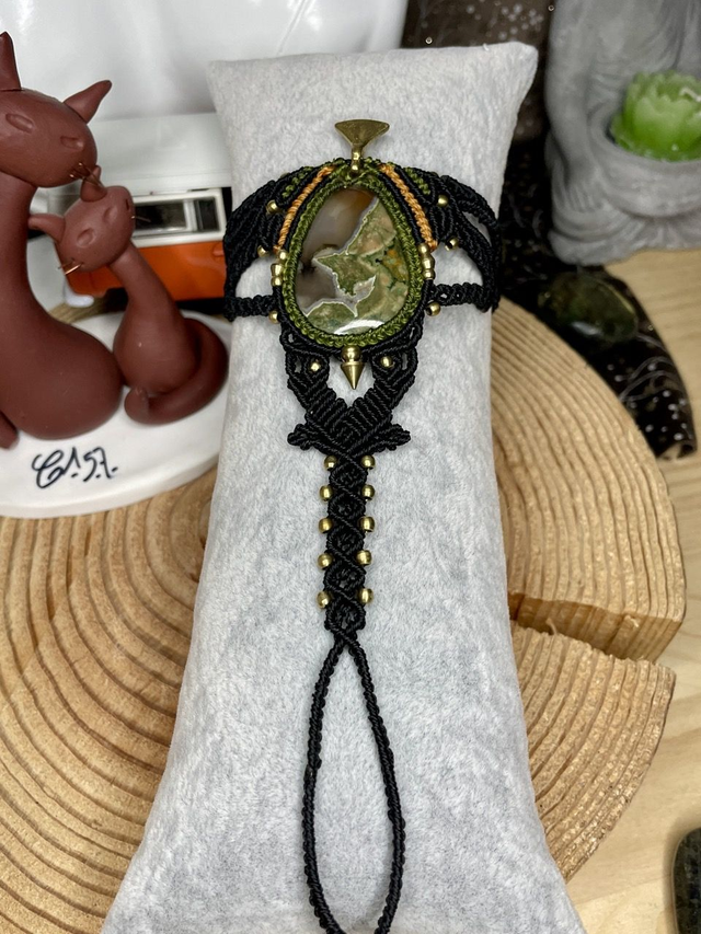 Bracelet-main
