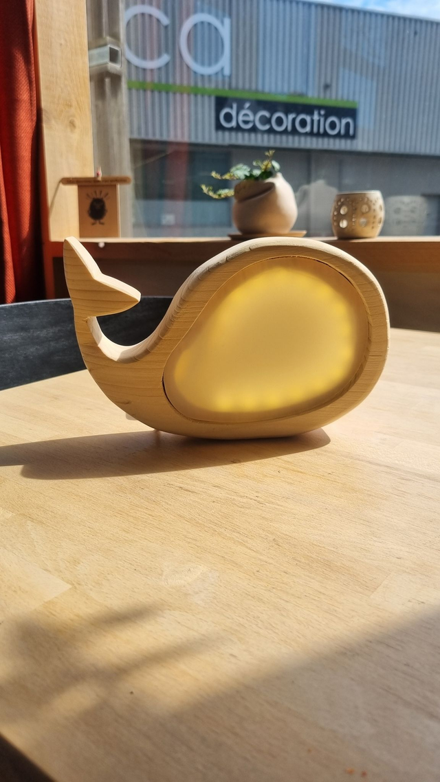 Veilleuse bois massif baleine