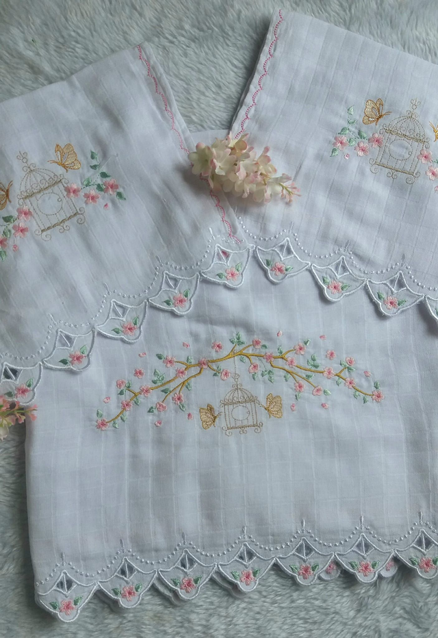 Fraldas bordadas cerejeiras