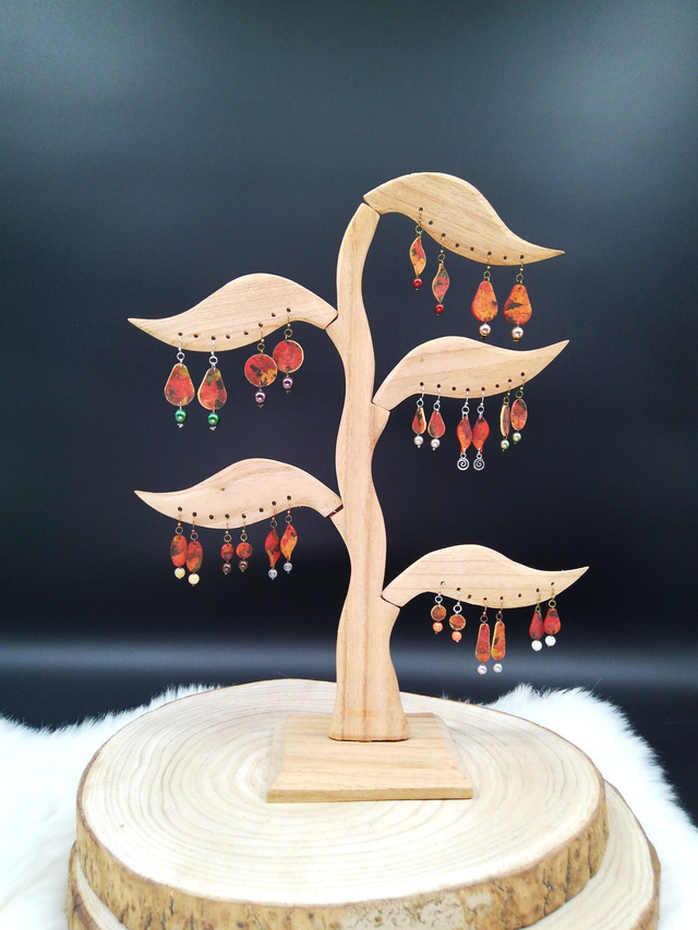 Mabon, boucles d'oreilles et pendentif en liège 