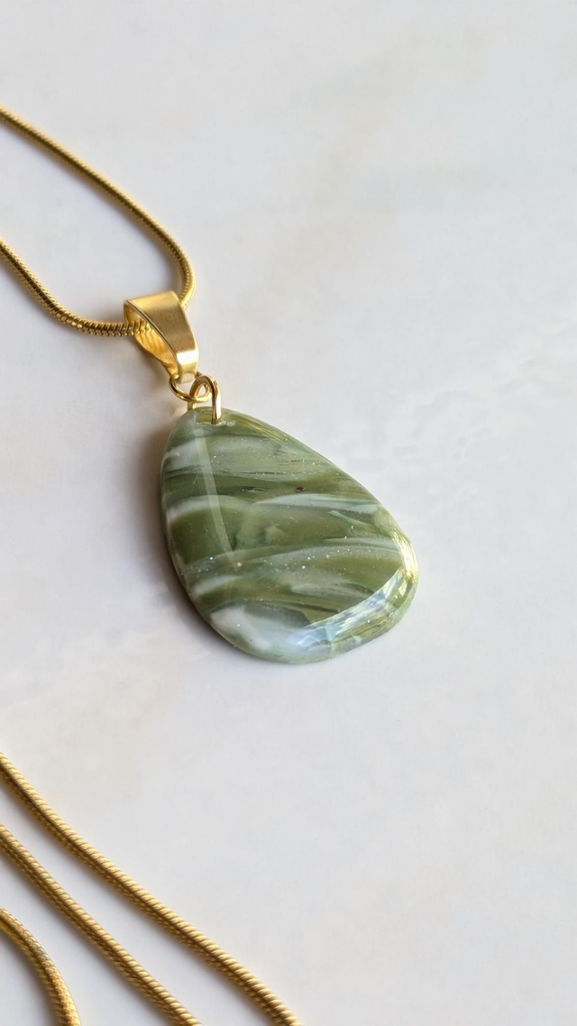 Collier acier inox - pâte polymère vert