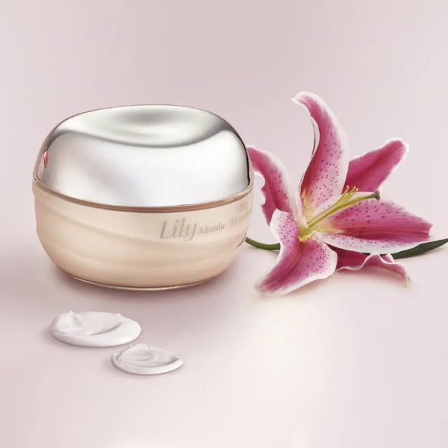 Lily Absolu creme acetinado hidratante 250 gr- O Boticário
