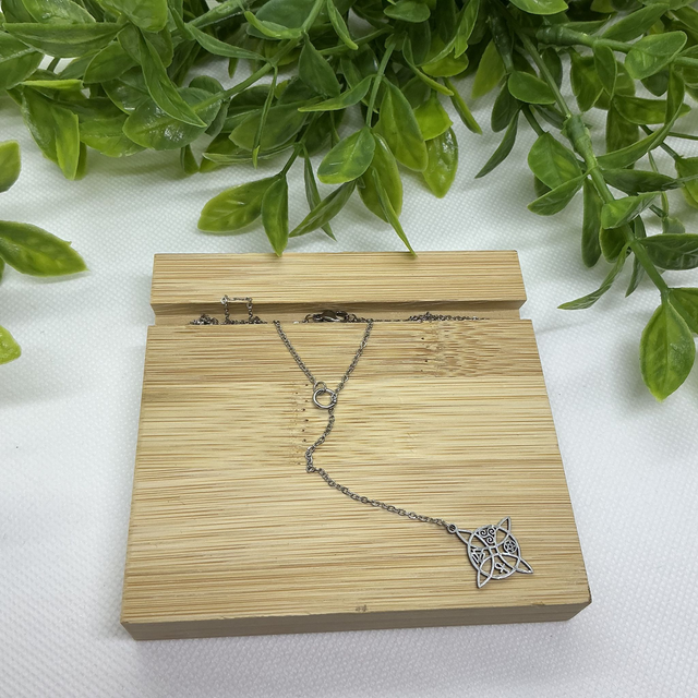 Collier Long Pendentif Nœud Celtique 