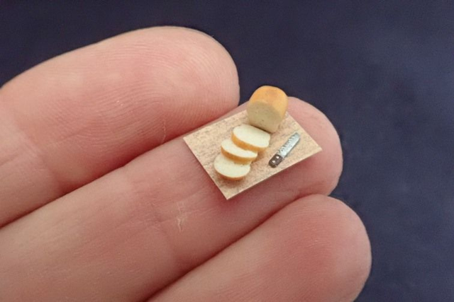 Farmhouse Loaf (1/48th scale)