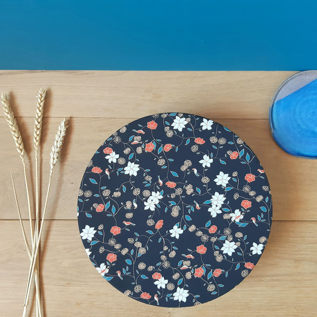 Charlotte à plats / Fleurs de nuit