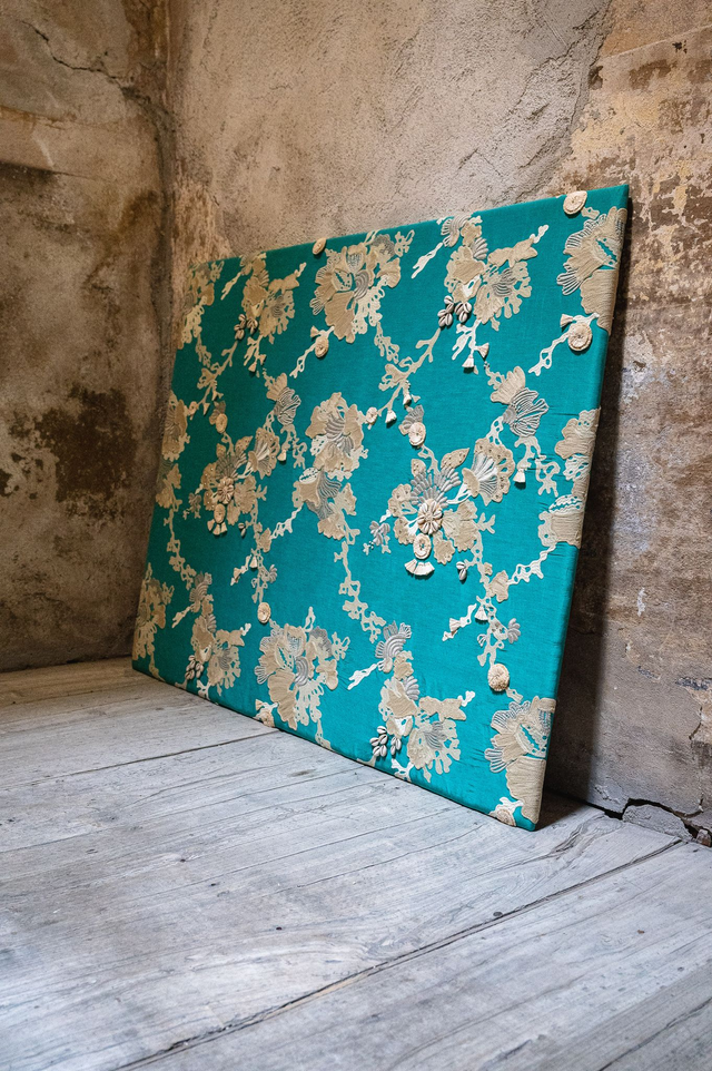 Beacon Hill decorative headboard embroidery shell raffia tessuto ricamato home decor house decoration pannello decorativo testiera letto singola