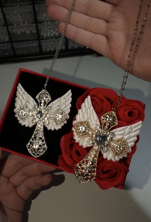 Colliers P I E R R E