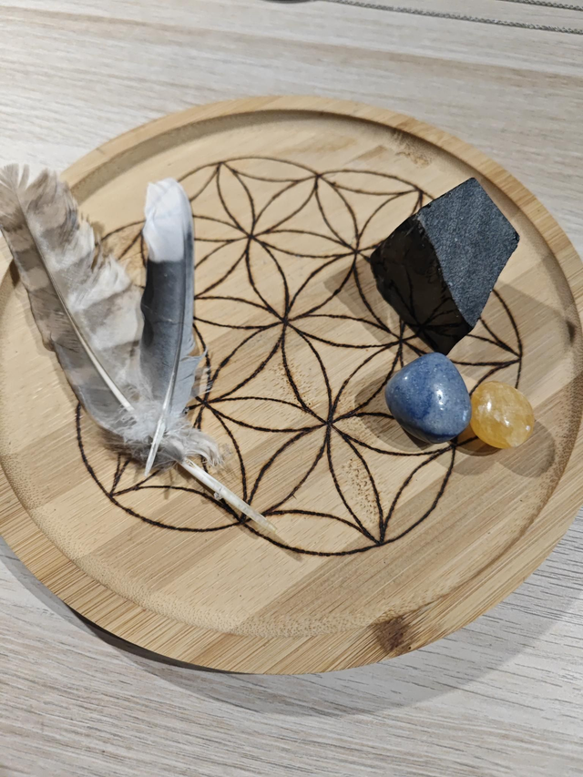 Plateau &quot;fleur de vie&quot; à rebords - 24cm