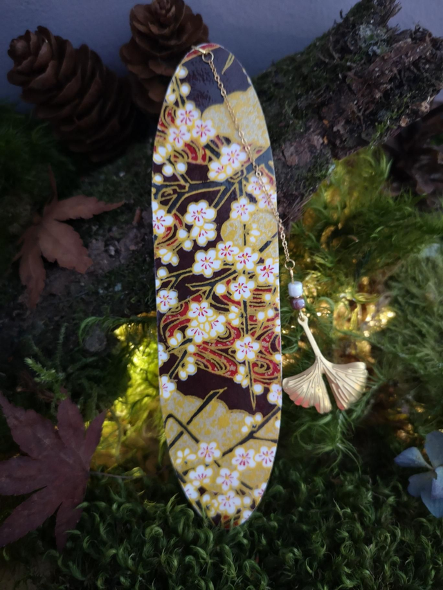 Marque-pages - japonais - papier washi - fleurs de prunier - perle - feuille de ginkgo - La&amp;Titia