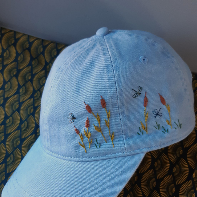 Casquette libellules roseaux 