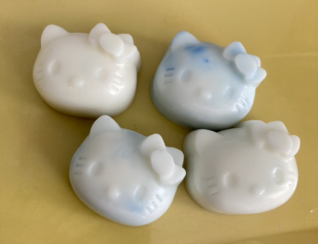 Handmade hello kitty wax melts ghost fragrance 
