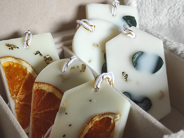 Suspension pour armoire 