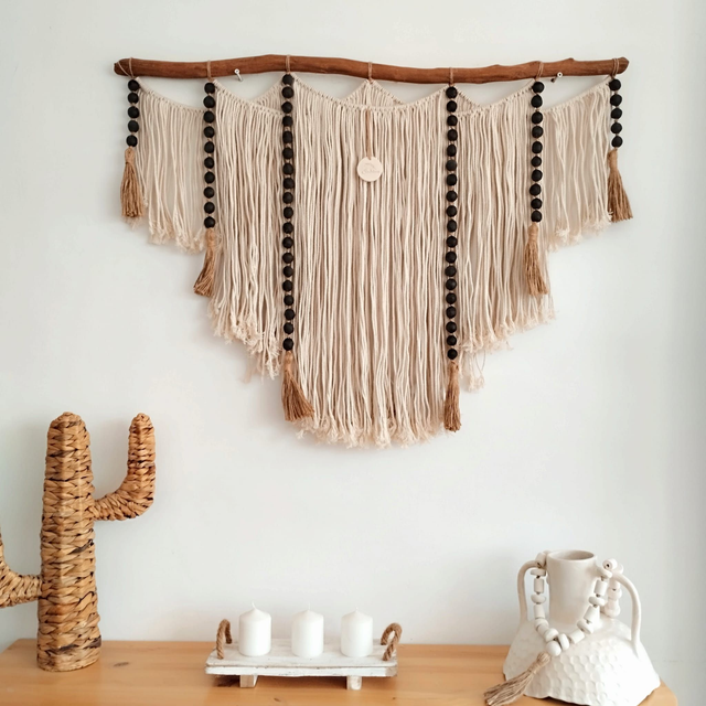 Tapiz Santakana Bolas Negras