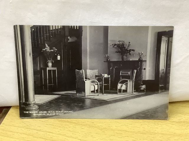 Shanklin, The Manor House, W.T.A. Guest House, Isle of Wight, Vintage unbranded. Our Ref No. R884 £3.00