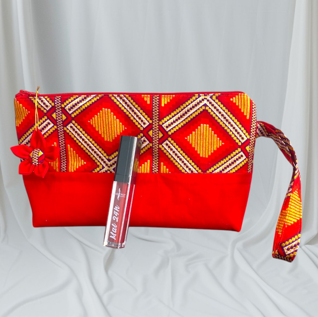 Grande pochette + Gloss mat rouge foncé