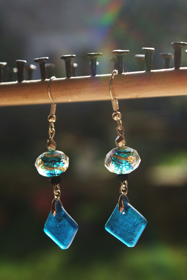 Boucles d'oreilles bleues. Numéro 26