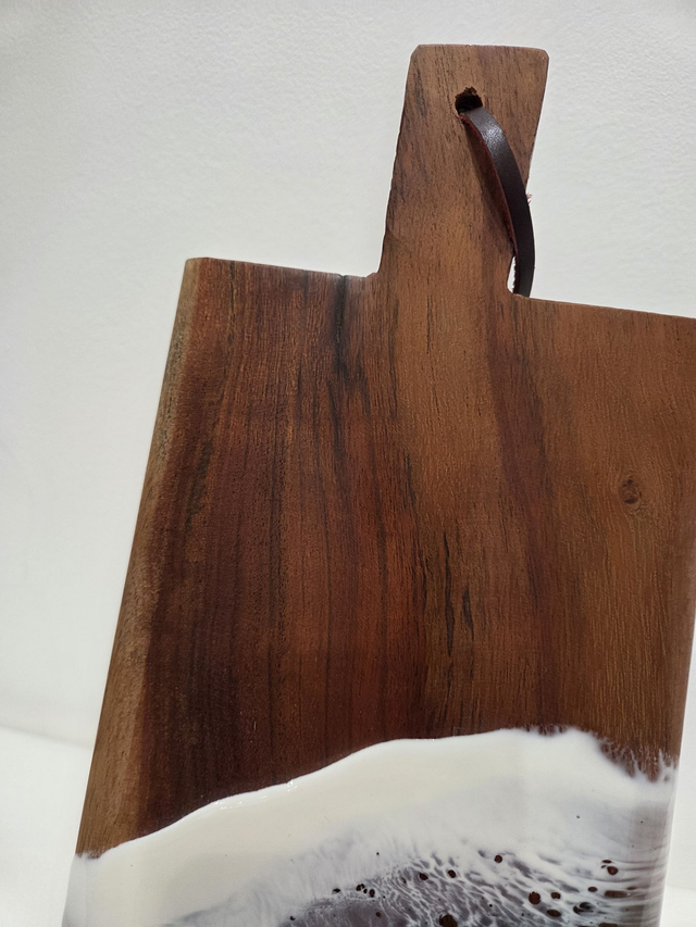 Medium Rectangle Paddle Acacia Wooden Resin Seascape Serving Board With Handle - AK-005