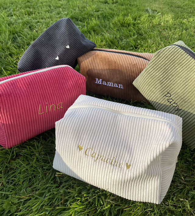 Trousse de toilette - Brodée