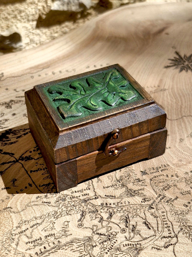 Boîte à sel de Sam le brave réalisée en bois massif - l'Artelier de Julien