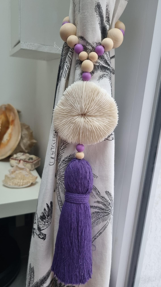 Embrasse corail pompon violet 