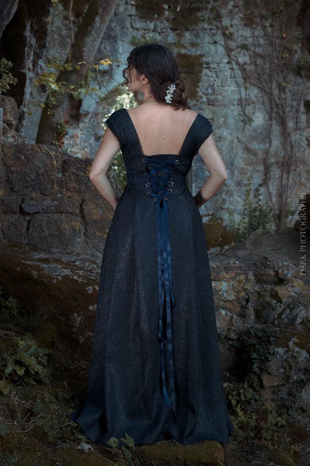 Robe de Soirée Longue Bleu Nuit à Paillettes – Prototype