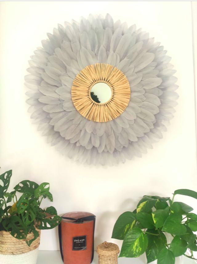 Jujuhat plumes grises et raphia naturel