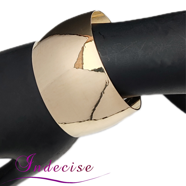 Bracelet manchette ajustable en laiton lisse - Création Indecise