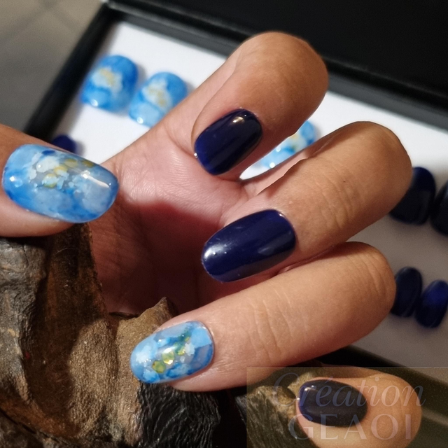 Bleue incrusté little oval S