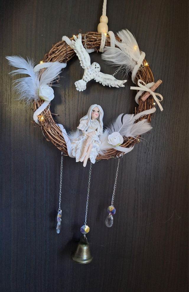 Couronne Céleste Éolyn lumineuse 