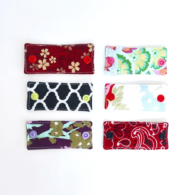 Range fils électronique rouge et or