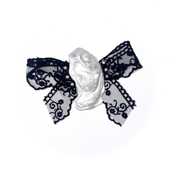 'oyster lace' hairclip